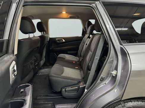 Used 2019 Nissan Pathfinder SV AWD/4WD image 45