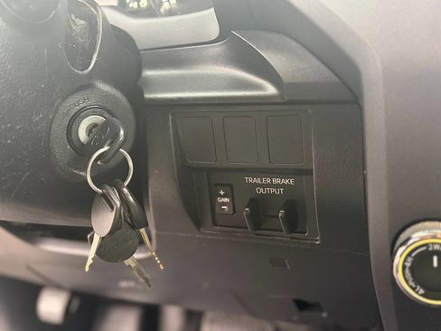 Used 2021 Toyota Tundra SR image 39