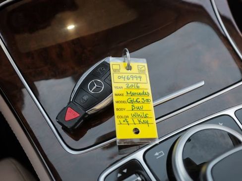 Used 2016 Mercedes-Benz GLC 300 4MATIC image 68