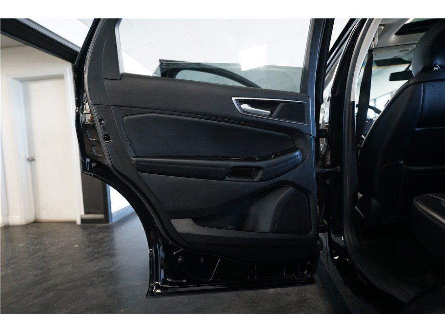 Used 2016 Ford Edge SEL w/ Equipment Group 201A FWD image 14