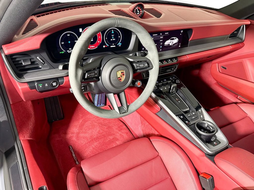 Certified 2025 Porsche 911 Carrera S RWD image 4