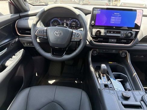 New 2026 Toyota Grand Highlander AWD Hybrid image 24