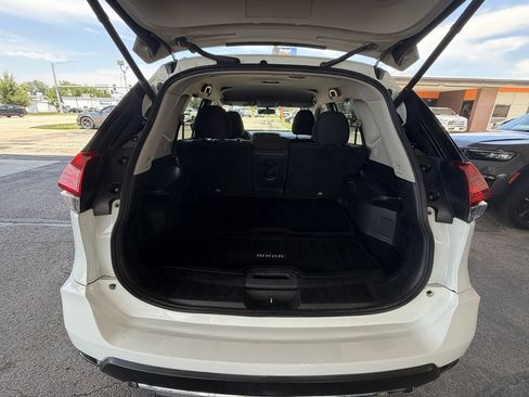 Used 2018 Nissan Rogue SV FWD image 24