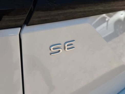 New 2026 Volkswagen Atlas Peak Edition AWD/4WD image 9