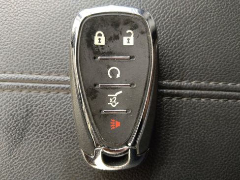 Used 2024 Chevrolet Equinox Premier AWD/4WD image 32
