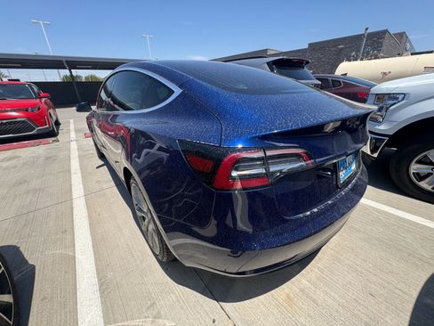 Used 2018 Tesla Model 3 Long Range RWD image 3