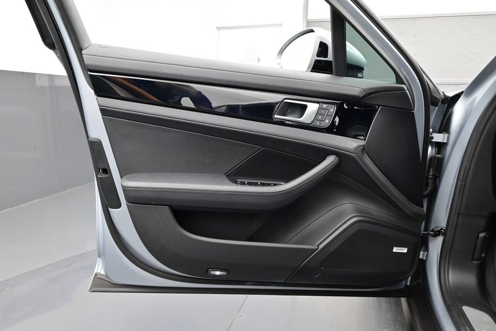 Certified 2023 Porsche Panamera 4 AWD/4WD image 7