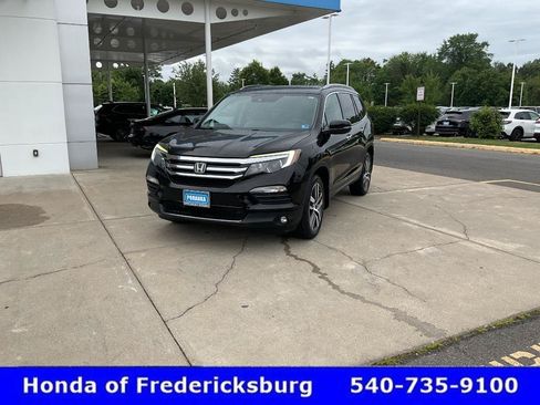 Used 2016 Honda Pilot Touring image 1