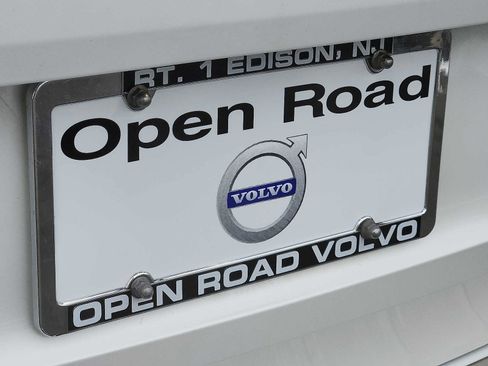 Used 2023 Volvo XC60 B5 Plus w/ Protection Package Premier image 30