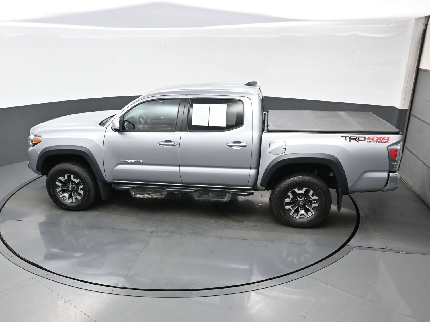 Used 2020 Toyota Tacoma TRD Off-Road AWD/4WD image 37