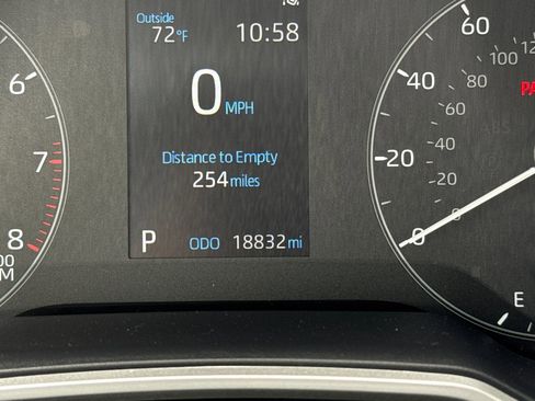 Used 2025 Toyota Corolla SE w/ SE Package FWD image 20