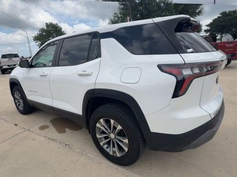 Used 2026 Chevrolet Equinox LT FWD image 6