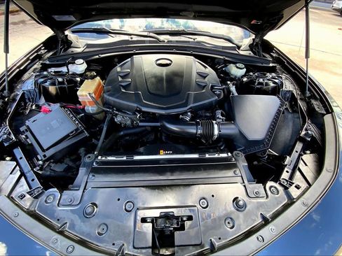 Used 2019 Chevrolet Camaro LT image 30