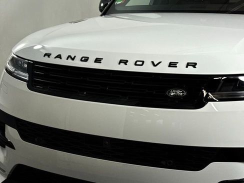 New 2025 Land Rover Range Rover Sport Dynamic SE image 12