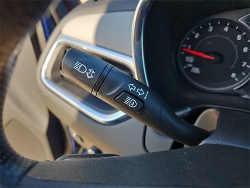 Used 2022 Chevrolet Equinox LS w/ LS Convenience Package image 23