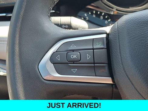 Used 2023 Jeep Compass Limited w/ Sun and Sound Group AWD/4WD image 22