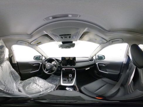 New 2025 Toyota RAV4 Limited image 33