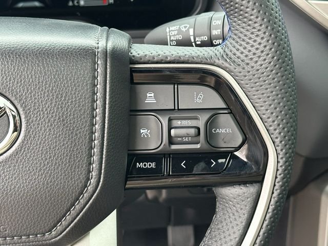 New 2026 Toyota Sequoia Platinum AWD/4WD image 15