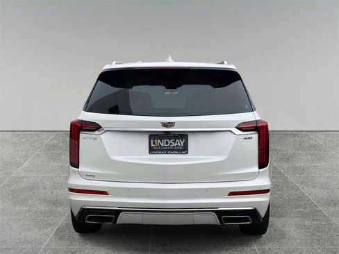 Used 2020 Cadillac XT6 Premium Luxury image 11
