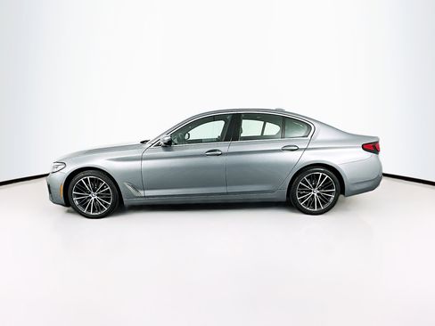 Used 2023 BMW 530i w/ Premium Package image 4