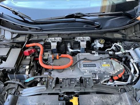 Used 2025 Nissan Ariya FWD image 9