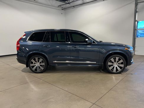 Used 2022 Volvo XC90 T6 Inscription image 2