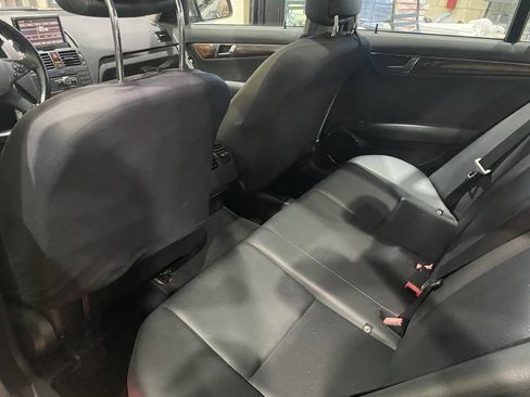 Used 2009 Mercedes-Benz C 300 Sedan image 5