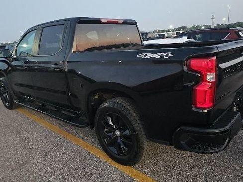 Used 2020 Chevrolet Silverado 1500 Custom w/ Custom Value Package AWD/4WD image 3