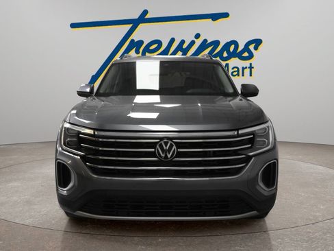 Used 2024 Volkswagen Atlas SE AWD/4WD image 4