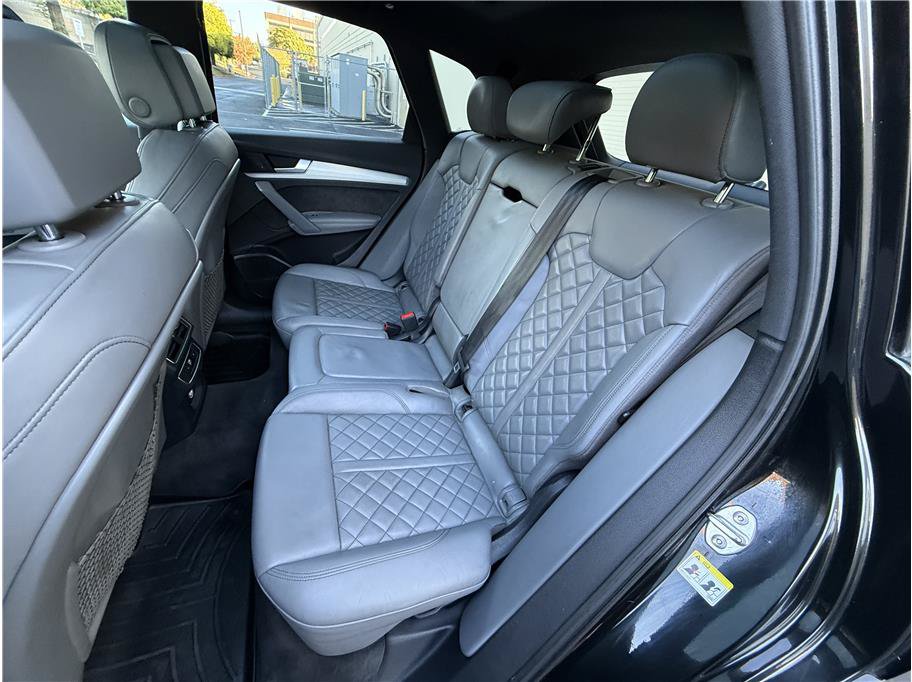 Used 2018 Audi SQ5 Premium Plus w/ S Sport Package AWD/4WD image 20