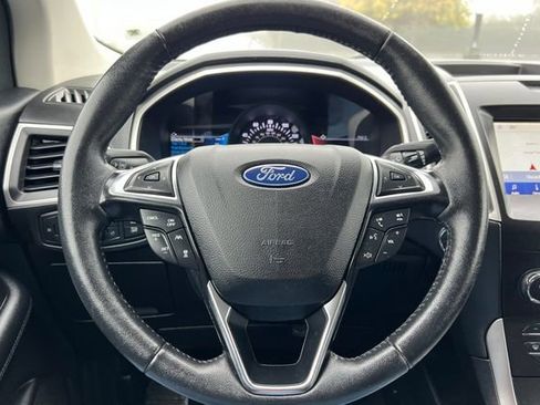 Used 2020 Ford Edge SEL w/ Convenience Package image 27