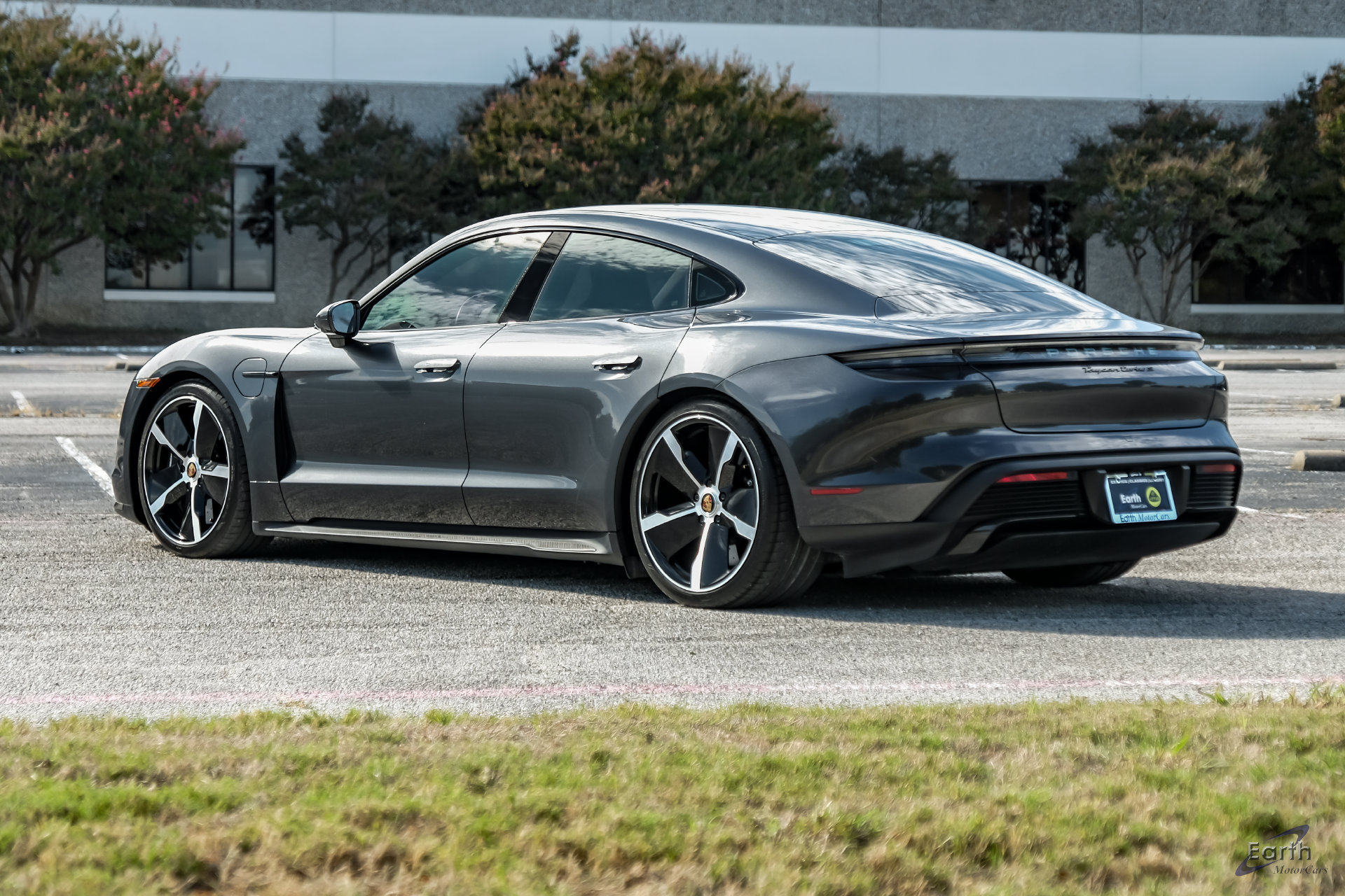 Used 2021 Porsche Taycan Turbo S AWD/4WD image 9