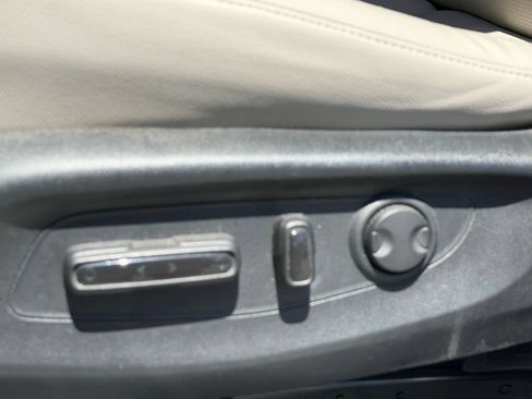 Used 2023 Honda CR-V EX-L image 12