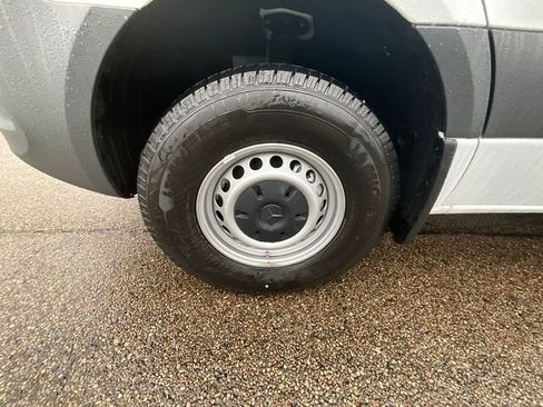 New 2024 Mercedes-Benz Sprinter 2500 w/ Acoustic Package image 4