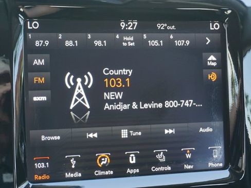 Used 2019 Jeep Cherokee Limited FWD image 22