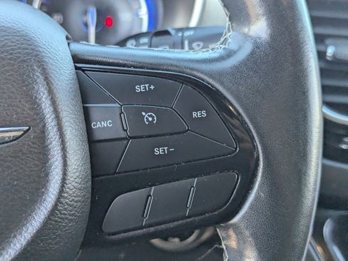 Used 2019 Chrysler Pacifica Touring Plus w/ S Appearance Package image 23