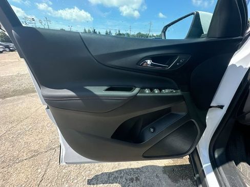 Used 2023 Chevrolet Equinox RS w/ LPO, Floor Liner Package FWD image 26