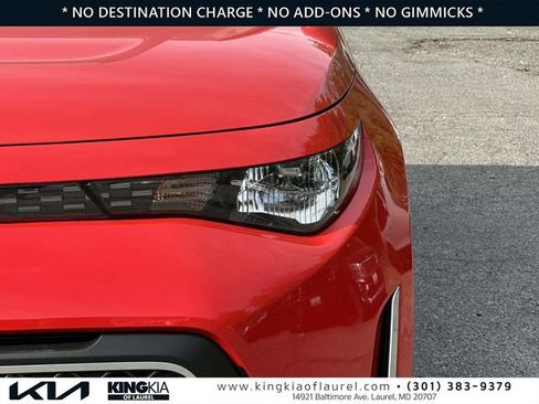 Used 2023 Kia Soul LX w/ LX Technology Package FWD image 28