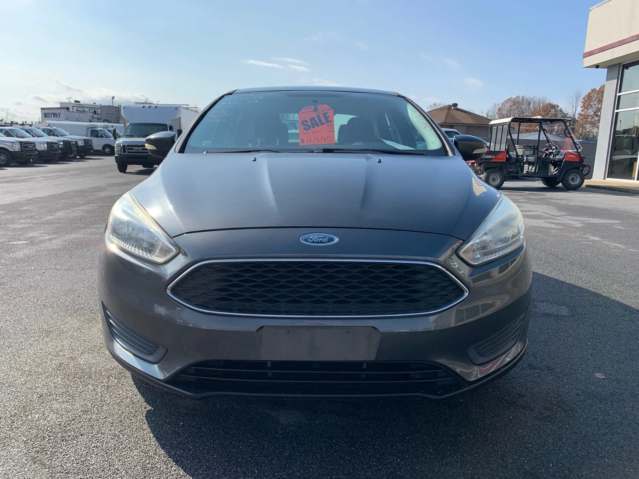Used 2016 Ford Focus SE FWD image 2