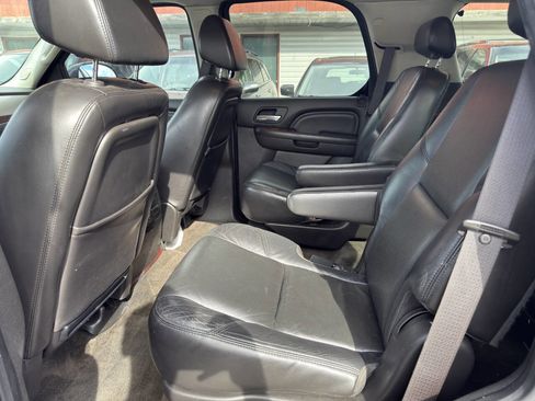 Used 2008 Cadillac Escalade AWD image 8