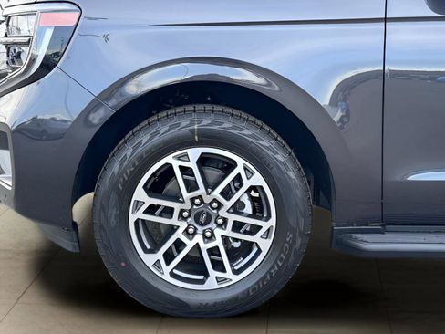 New 2026 Ford Expedition Active image 42
