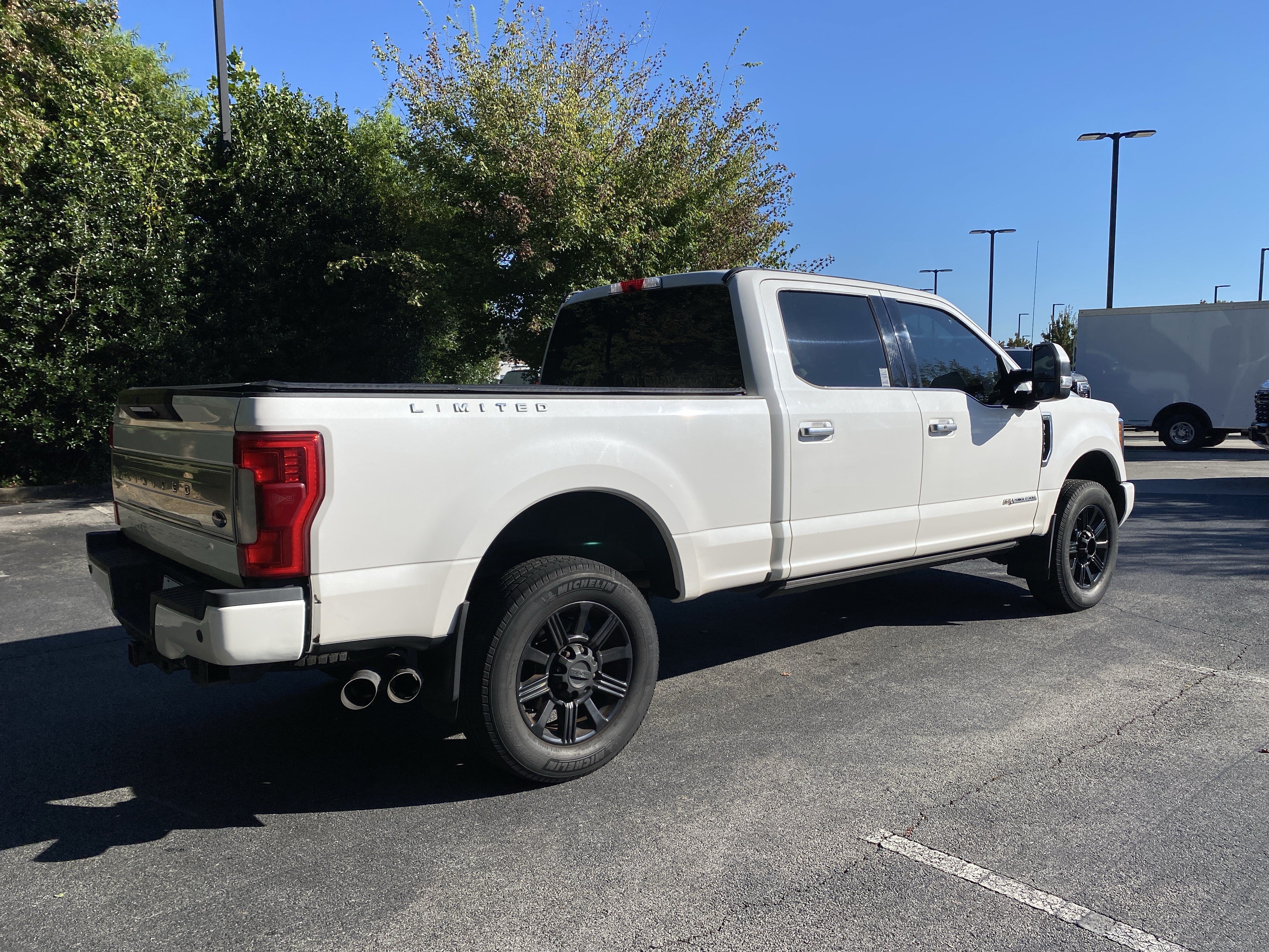 Used 2019 Ford F250 Limited AWD/4WD image 9