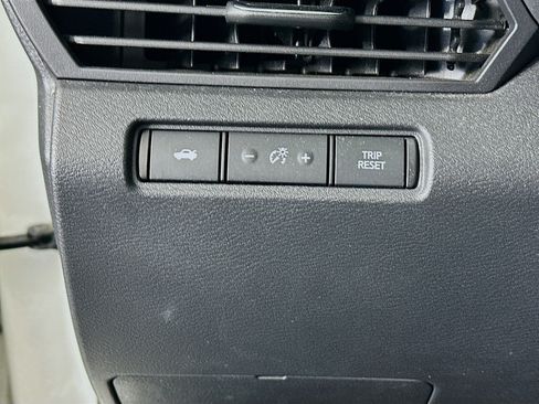 Used 2022 Nissan Altima 2.5 SR FWD image 16