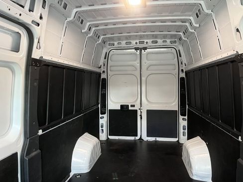Used 2024 RAM ProMaster 3500 w/ Quick Order Package 22G SLT FWD image 23