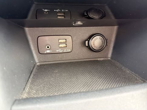 Certified 2023 Subaru Forester Premium AWD/4WD image 33