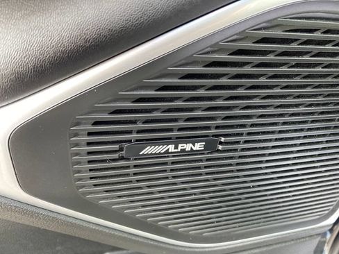 Used 2023 Jeep Wagoneer Series III w/ Preferred Equipment Group AWD/4WD image 18