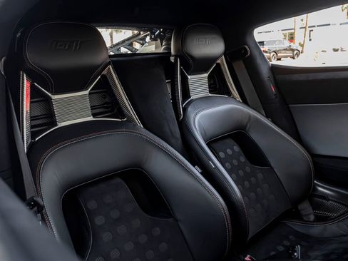 Used 2019 Ford GT RWD image 32