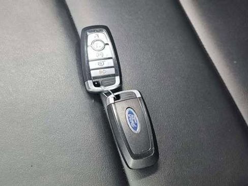 Used 2023 Ford Explorer XLT w/ Equipment Group 202A AWD/4WD image 7