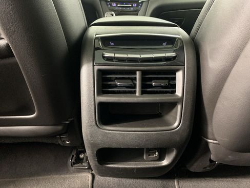 Used 2019 Cadillac XT5 Premium Luxury FWD image 33