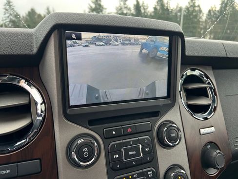 Used 2016 Ford F350 Lariat w/ Lariat Ultimate Package image 19